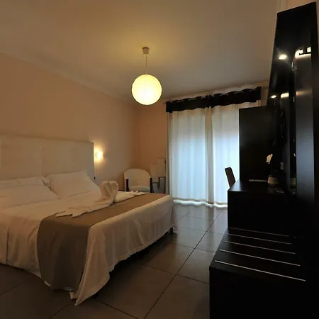 לינה וארוחת בוקר Roof Garden Zaccardi 2*