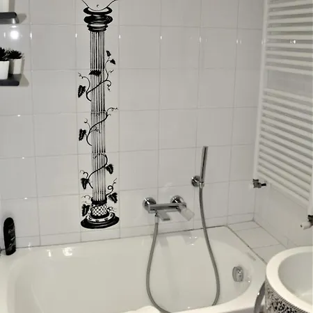 Domus Caecilia - Via Cola Di Rienzo Apartamento *