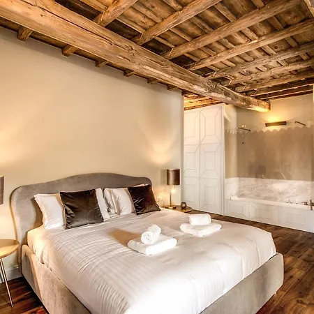 Apartment Febo Decharm Rome