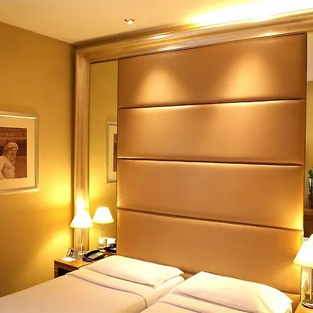 Saint John 4*