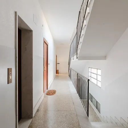 Le Rondini Apartment, 5 Persone, 2 Balconi, Policlinico Tor Vergata E Casilino Apartment *