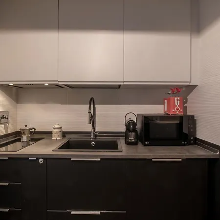Apartment Piazza Vittorio Emanuele Netflix