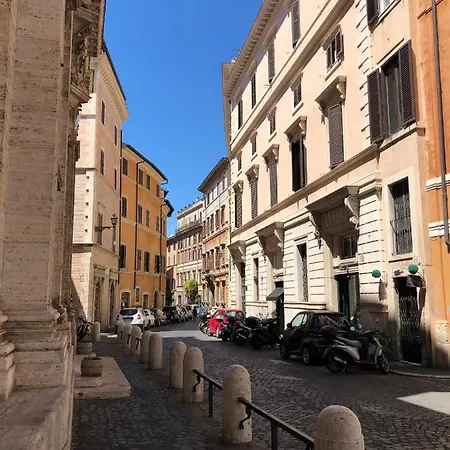 Navona Apartment *