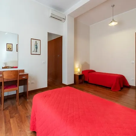 Piazza Re Di Apartment