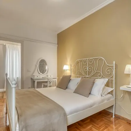 Atrhome Penthouse Frattina *