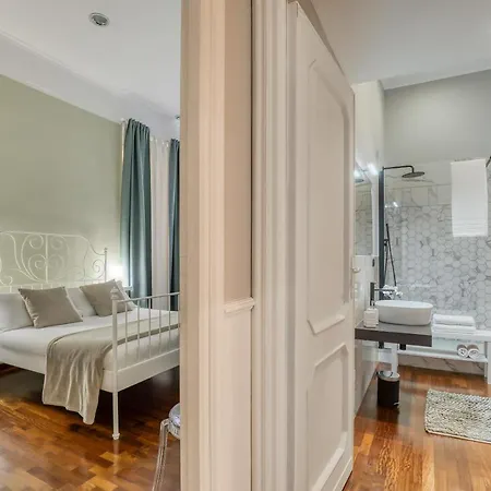 Atrhome Frattina Luxury Apartment