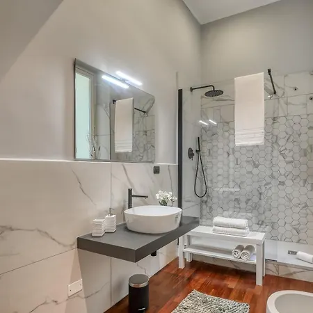 Atrhome Frattina Luxury Apartment *