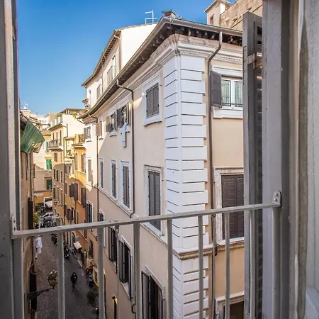Giubbonari Street Bed & Breakfast *