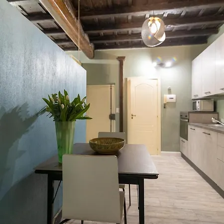 Romeathome Deluxe Campo Dei Fiori Apartment *