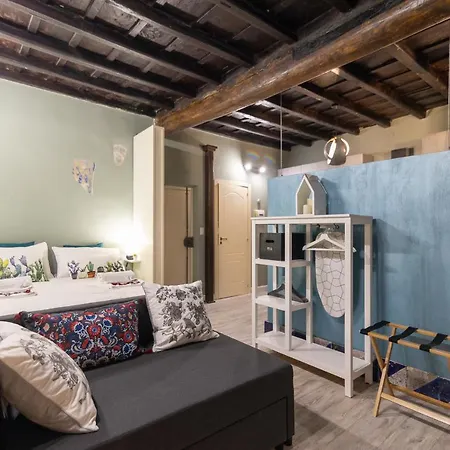 Romeathome Deluxe Campo Dei Fiori Apartment