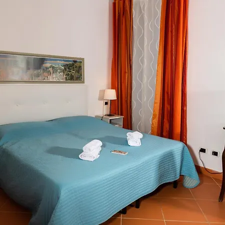 Casa Linnea Πανσιόν 3*