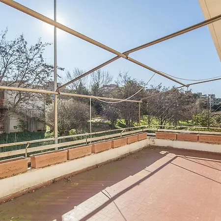 Eur Luminous And Large Family Terrace *
