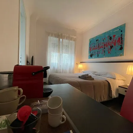 Your House By Ale Affittacamere 3*