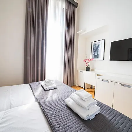 Capitals Luxury River Roma