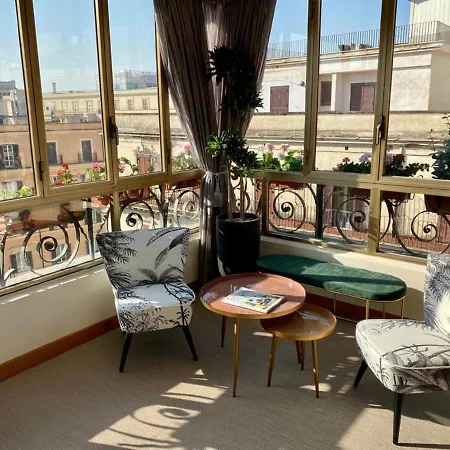 Hotel Tritone