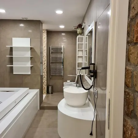 Incantevole Con Jacuzzi Apartment *