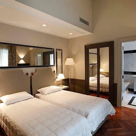 Lunetta Otel 4*