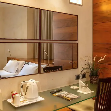 Tritone 3* Rome