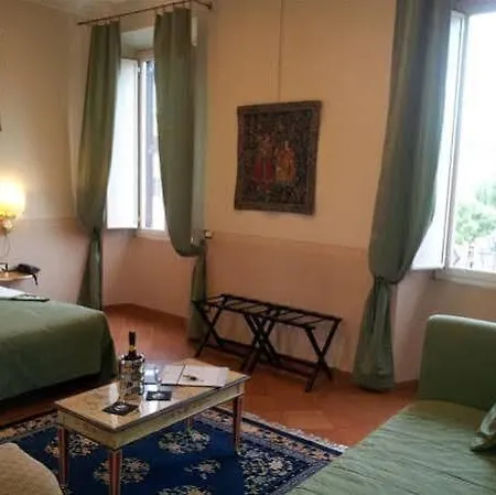 Residenza Gens Julia Bed & Breakfast 2*