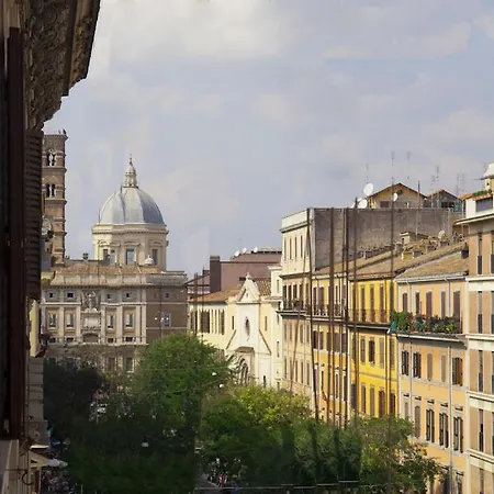 Bed & Breakfast Carlo Alberto House 3*