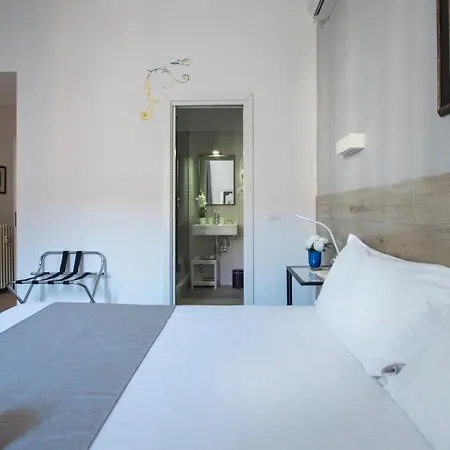 Raffaela's & Vatican Guest house