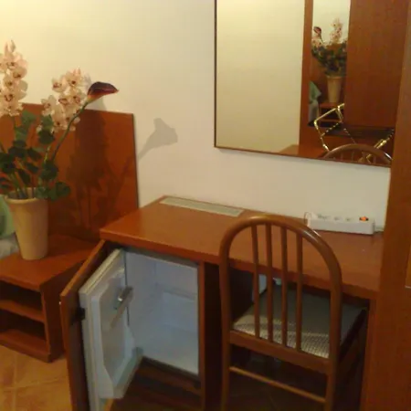 Emily House Bed & Breakfast 3*