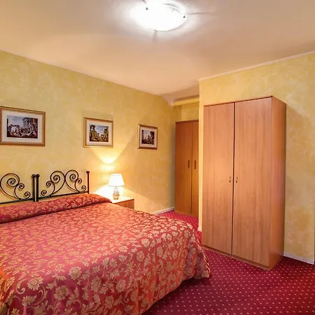 Pensjonat Monti - 2*
