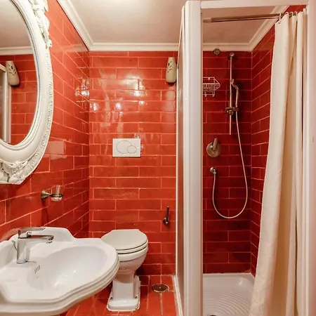 Apartment Right In The Ancient Historical Center Two Bedrooms Two Bath, Up To 6 Pax Rome