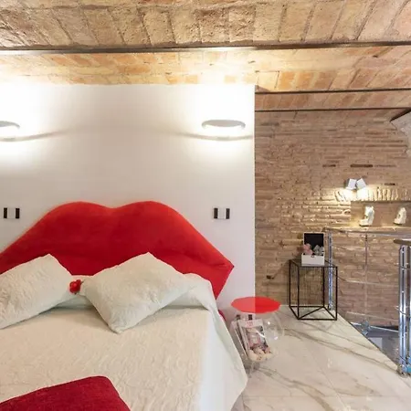 Colosseum Archeoloft In Historic Center Of Apartment