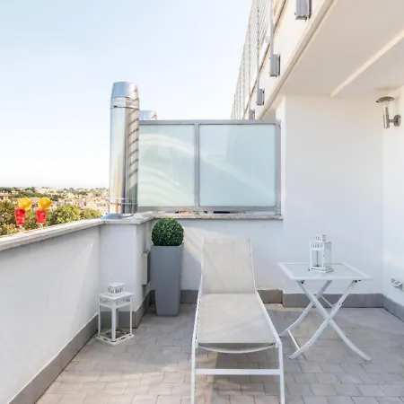 Terrace With Tiber View - Trastevere Apartment *