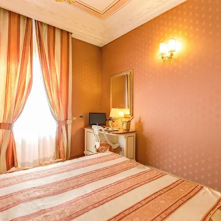 Hotel La Lumiere Di Piazza Di Spagna