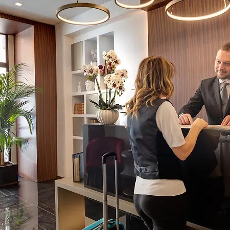 Dharma Luxury Hotel 4*