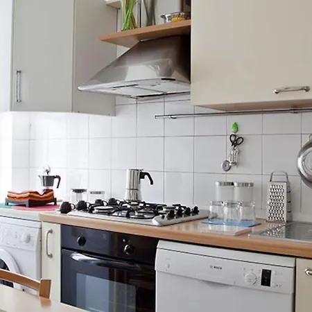 Kamchu Apartments: Ada Guest house *