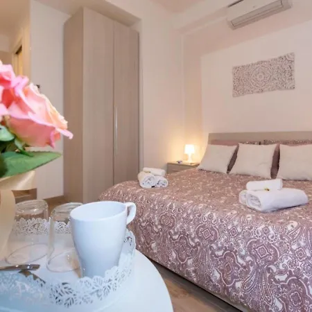 Lovely Nights - Luxury Pensión