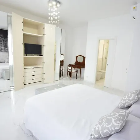 St Peter's Elegant Holidays Apartment Rome