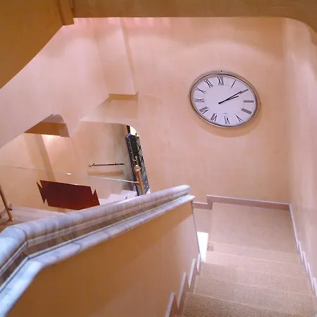 Colosseo Hotel 2*
