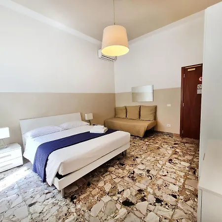 Sweet Life Guesthouse 3*
