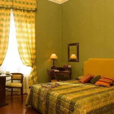 Domus Livia Pensión 3*