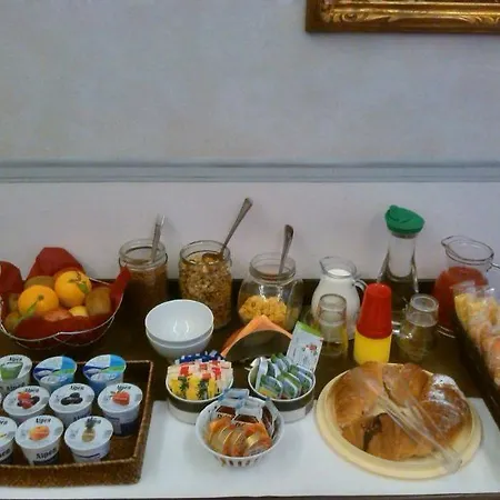 Residenza Sciarra Bed & Breakfast 3*