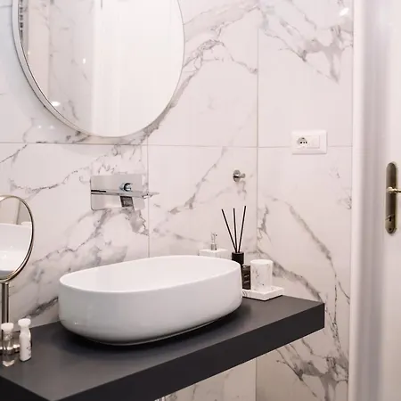 Fellini Design Suites Romе *