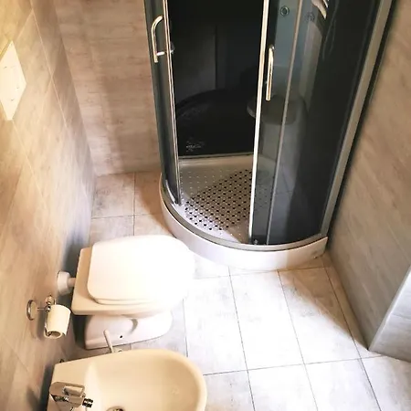Cinema House 2 *