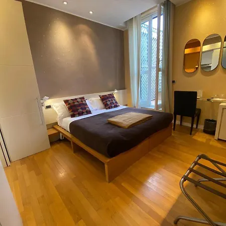 Hotel Tritone