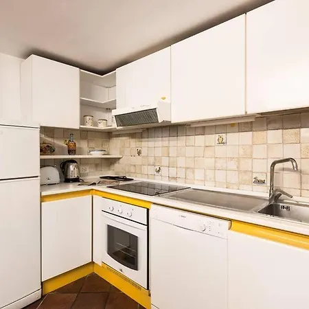 Idyllia -teatro Pompeo Apartamento Roma