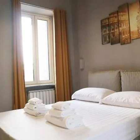 Pantheon Palazzo Lanzi * ローマ
