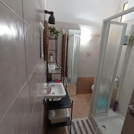 Merulana: A Due Passi Dal Colosseo Apartament Rzym