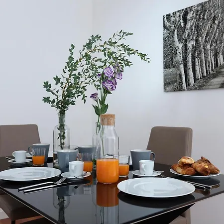 Deza Cozy Place Ripetta شقة *