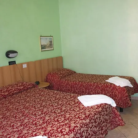 Hotel Ferrarese Řím