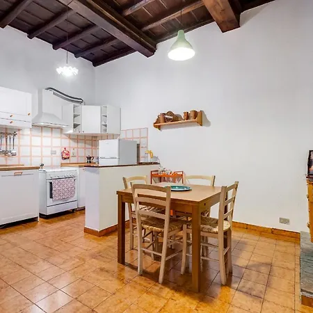Spanish Steps Spacious Apartment Rome