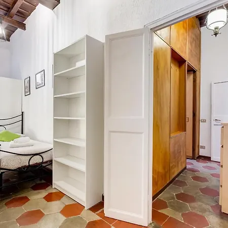 Spanish Steps Spacious Apartment Rome