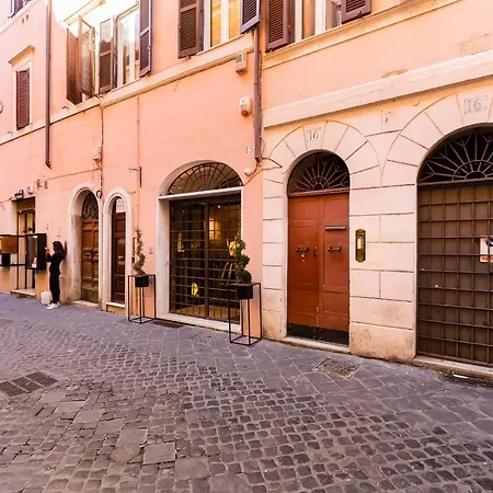 Spanish Steps Spacious Apartment Rome